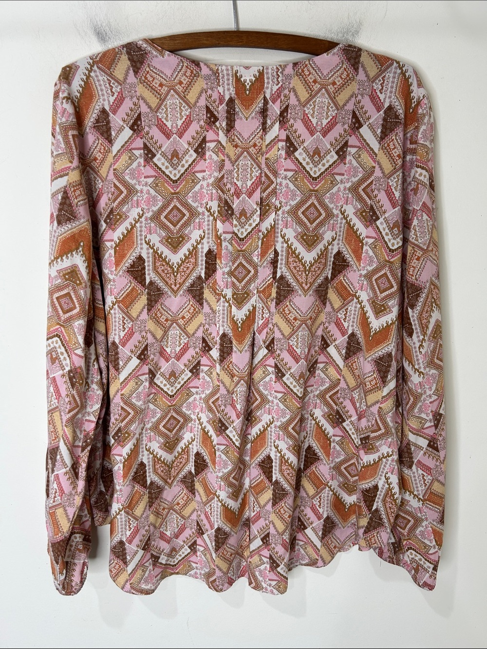 J. JILL Soft Rayon Tribal Boho Pleated Button Down Blouse Size Large - Picture 3 of 14